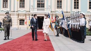Зеленський разом із президенткою Швейцарії Соммаругою сьогодні відвідають Донбас (оновлено)