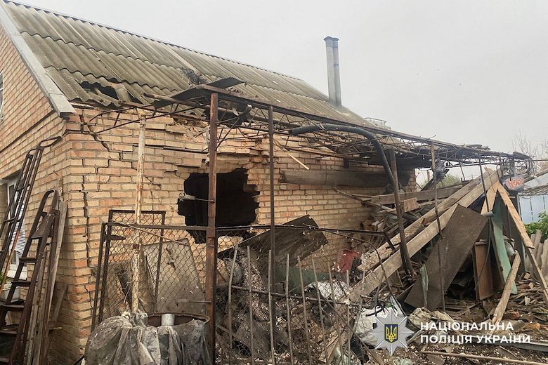 Двоє людей зазнали поранень через російські обстріли Дніпропетровщини