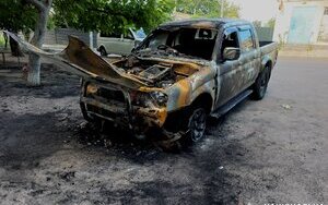 У Миколаєві затримали трьох підлітків, які спалили два авто