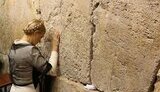 Тимошенко помолилась у Стены плача и получила награду от Иерусалимского Патриарха. ФОТО.