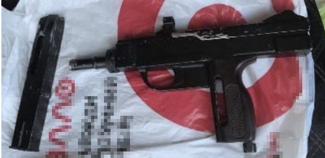Банду торговців зброєю затримали в Одесі, - СБУ 02