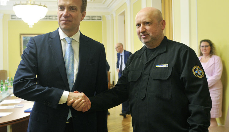 Путін вибудовує небезпечну тоталітарну модель управління Росією, - Турчинов. ВІДЕО+ФОТОрепортаж