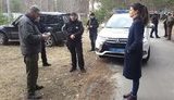 Охранники Медведчука 4 часа удерживали журналистов в лесу перед телекамерами "112" и "NewsOne", - bihus.info. ФОТОрепортаж