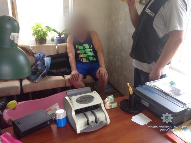 Діяльність онлайн-порностудії припинили в Києві, - Нацполіція 03