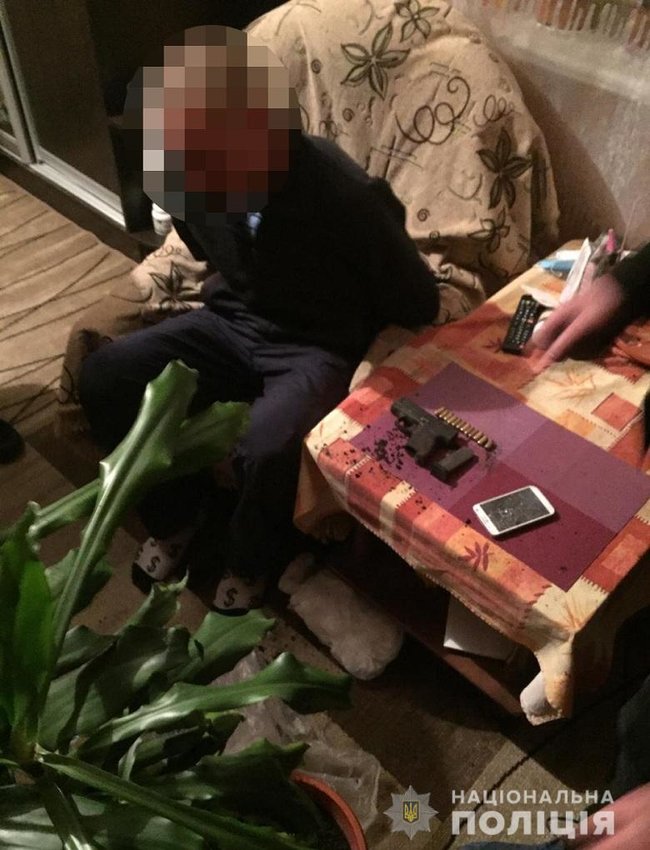 Киянин стріляв із вікна в перехожих, його затримано, - поліція 01