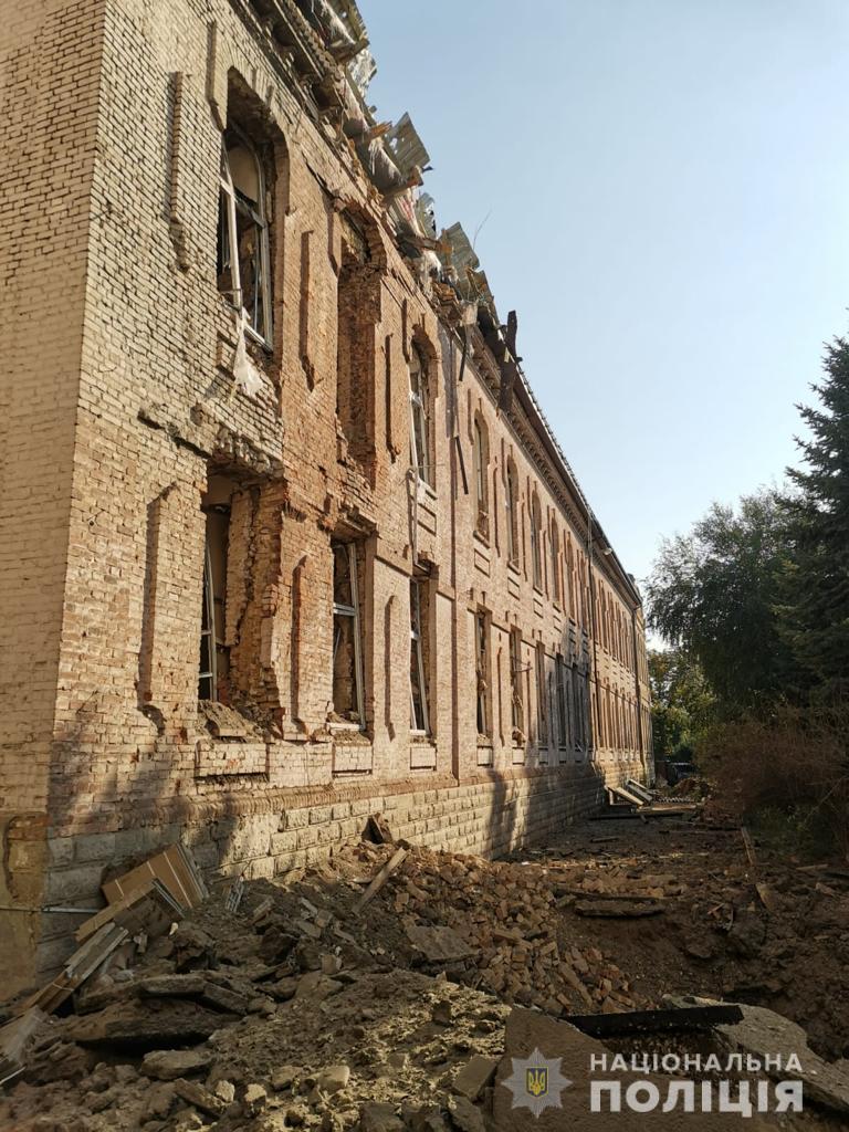 Russian occupiers shelled 16 settlements. Two more educational institutions were destroyed - National Police 01 Russian occupiers shelled 16 settlements. Two more educational institutions were destroyed - National Police 01