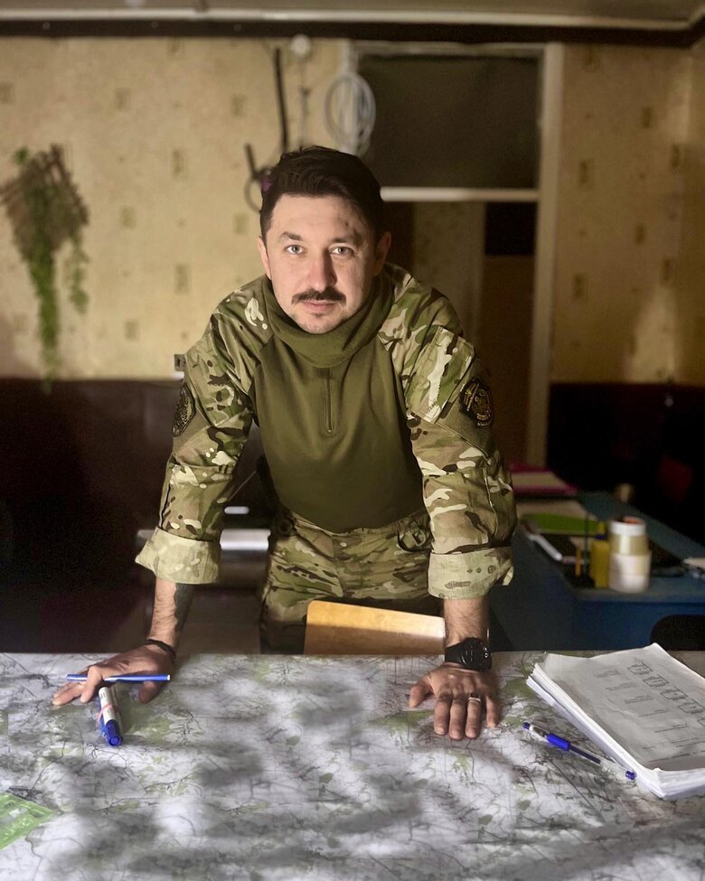 Музикант та офіцер ЗСУ Саша Буль: Ми можемо довго сратися про Схід і Захід, але коли припече, ми, як мурахи, зібралися - і російські колони палали від Сумщини і до Чорного моря… 06 Музикант та офіцер ЗСУ Саша Буль: Ми можемо довго сратися про Схід і Захід, але коли припече, ми, як мурахи, зібралися - і російські колони палали від Сумщини і до Чорного моря… 06