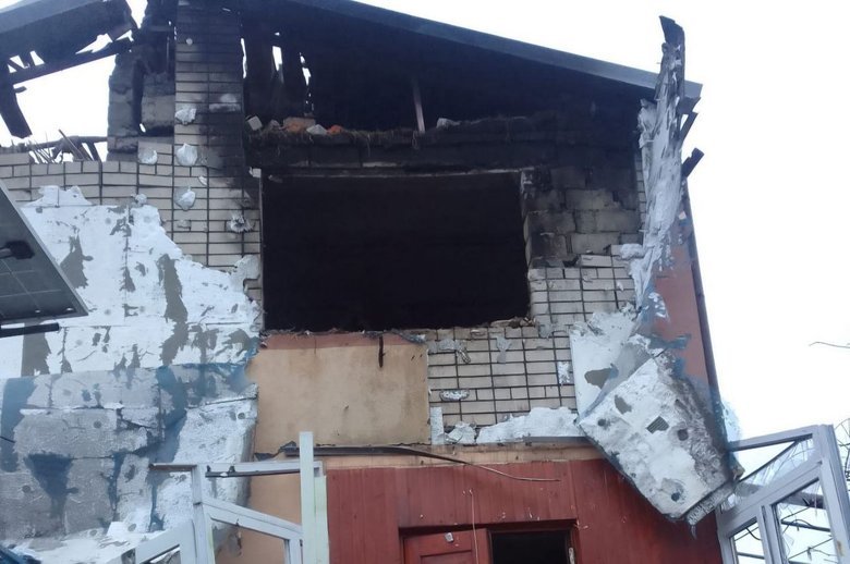 Пошкоджені будинки, АЗС та інфраструктура: наслідки атак по Нікопольщині