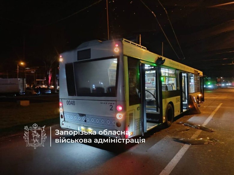 Оккупанты атаковали общественный транспорт в Запорожье