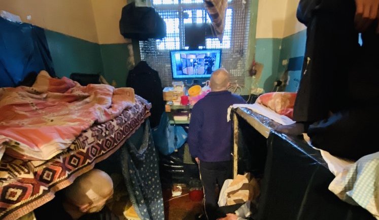 У Київському СІЗО ув'язненим доводиться спати по черзі, а медпрацівники не контролюють стан їхнього здоров'я, - Офіс омбудсмена. ФОТОрепортаж