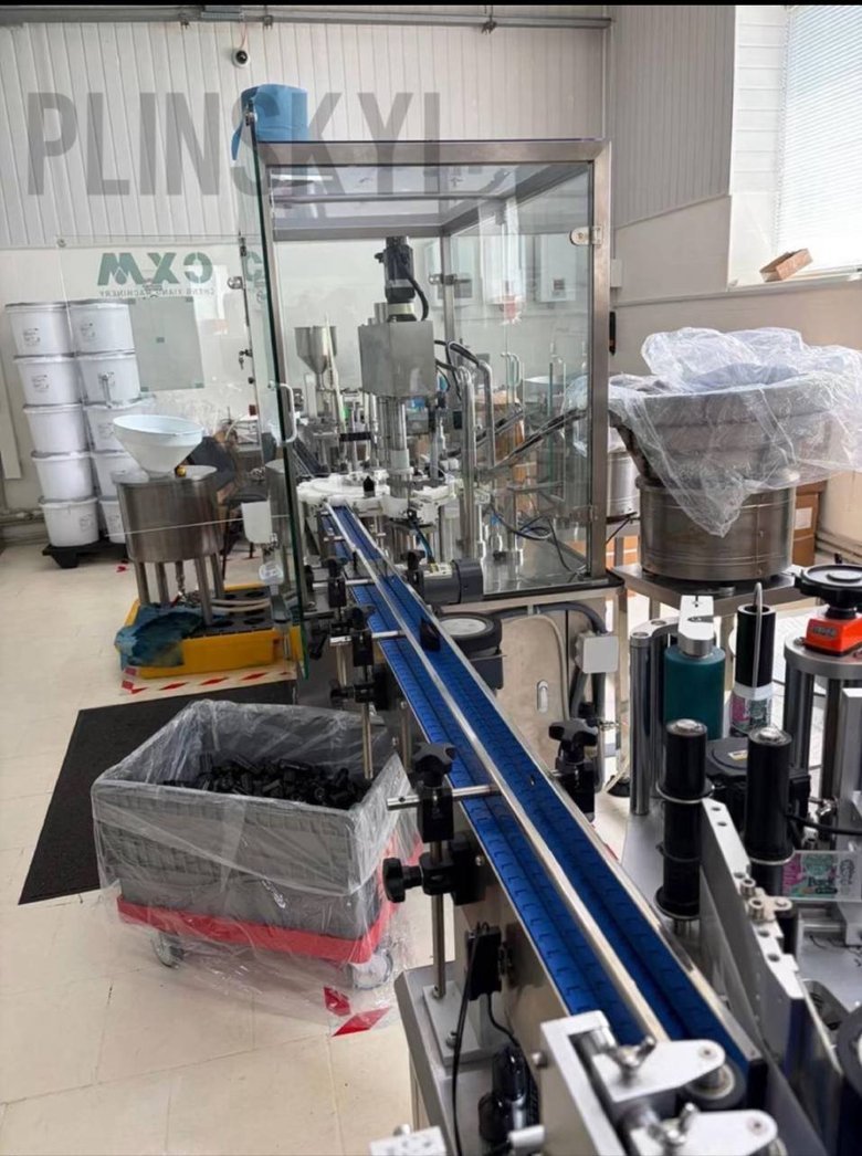Відбуваються масові обшуки в магазинах електронних сигарет і вейпів