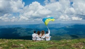 Кабмін вирішив створити туристичний реєстр. Він почне працювати з наступного року