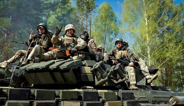Свій серед своїх. Суспільство і військо після перемоги