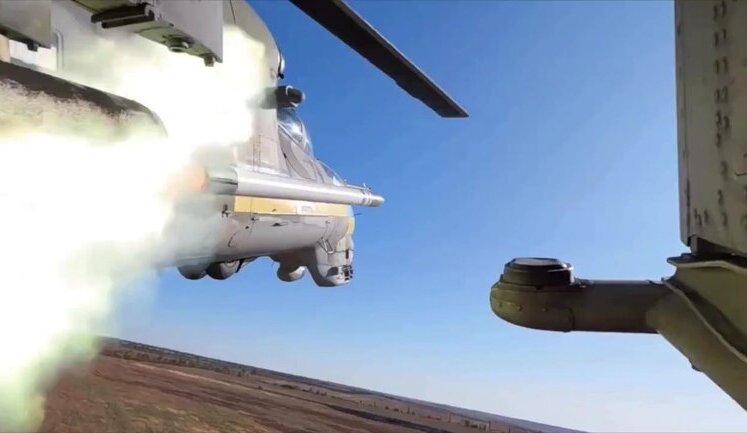 Боевая работа пилотов 11-й отдельной бригады армейской авиации "Херсон". ВИДЕО