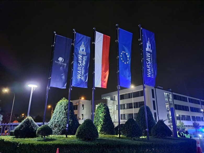 варшава,форум