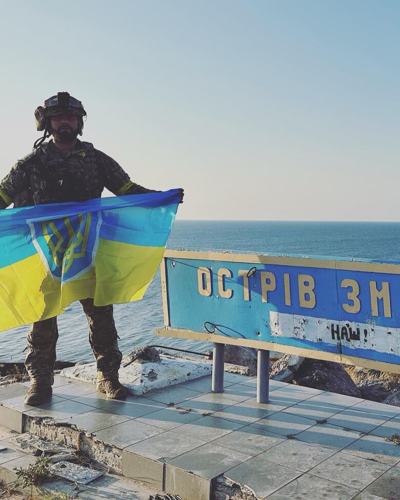 Спецпризначенець ГУР Артем Ракітін (Ракета): Під час операції по вишках Бойка ракета вдарила по човну, потім працював літак 01