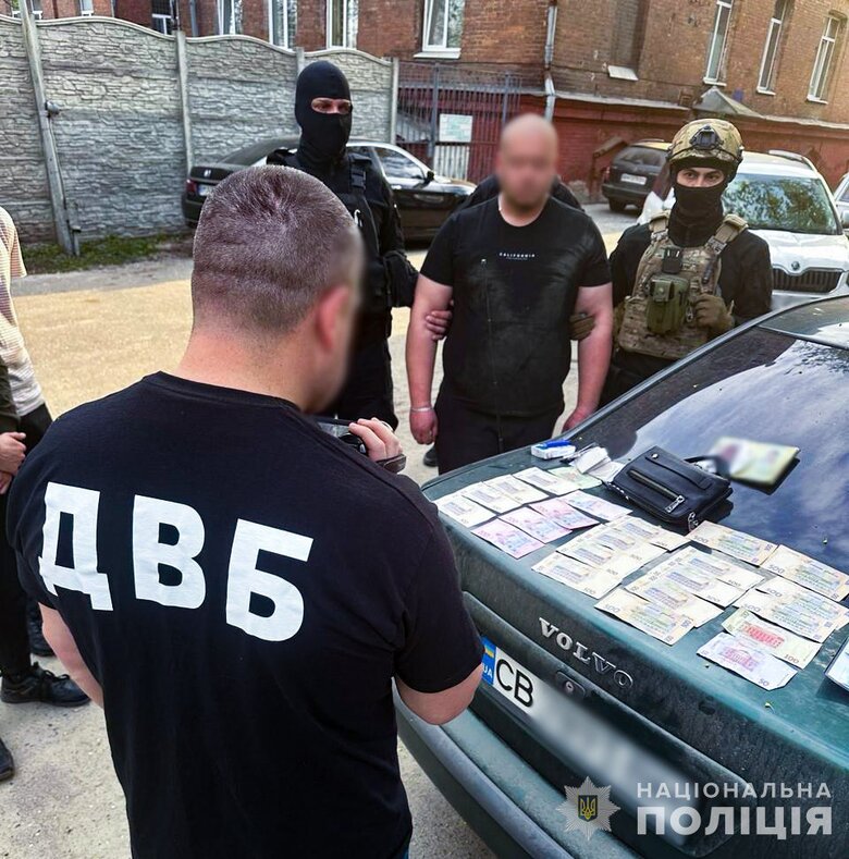 у Сумах і Тернополі заблоковано схеми зняття з військового обліку