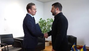Zelenskyy and Kristersson discuss strengthening air defences, pressure on Russia and Ukraine’s EU membership. VIDEO