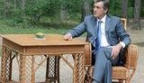 Ющенко уехал отдыхать в Крым с семьей. Несмотря на катастрофическое бедствие на Западной Украине...