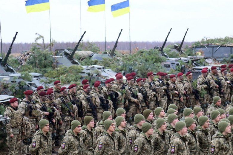Десантування за підтримки винищувальної авіації та доставка мінометних підрозділів вертольотами: ДШВ провели навчання на Житомирщині 01