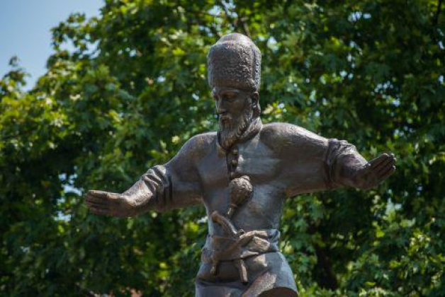 харьков памятник сагайдачному