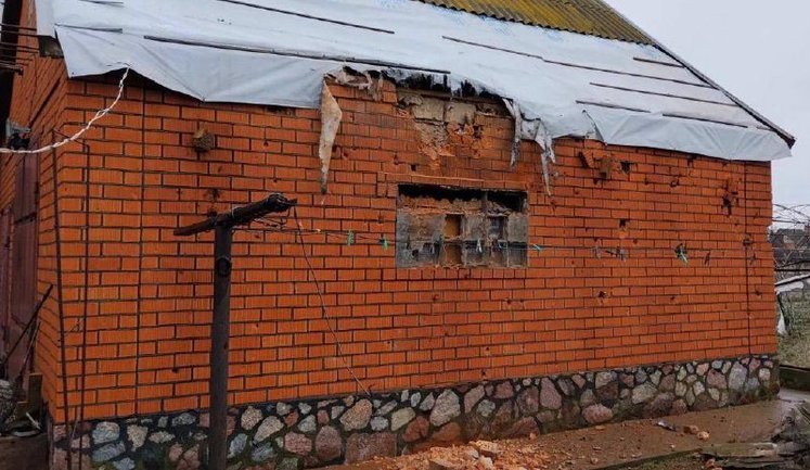 Враг нанес почти три десятка ударов по Днепропетровщине: разрушены дома, произошел пожар. ФОТОРЕПОРТАЖ