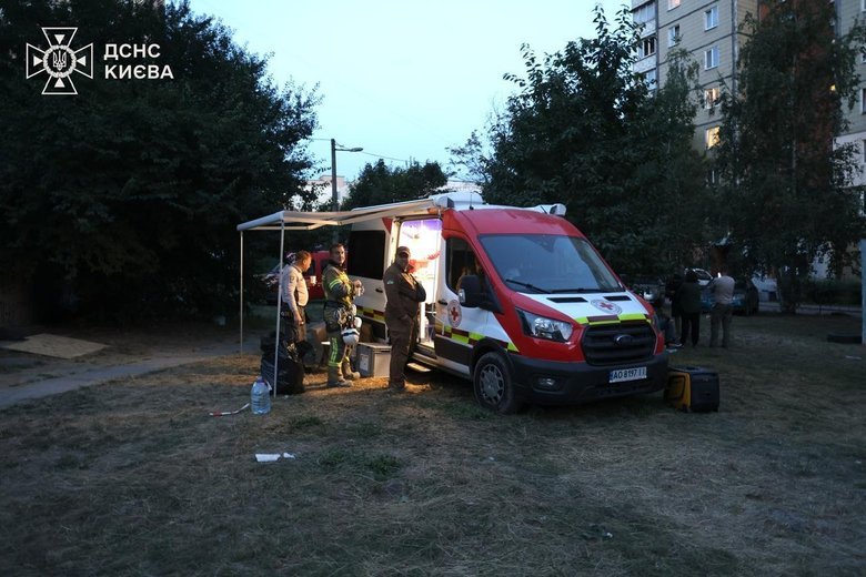 розбір завалів у Києві