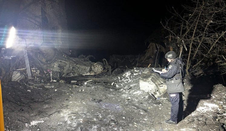 Авиаудар по Сумам: трое раненых, среди них двое детей. ФОТОрепортаж