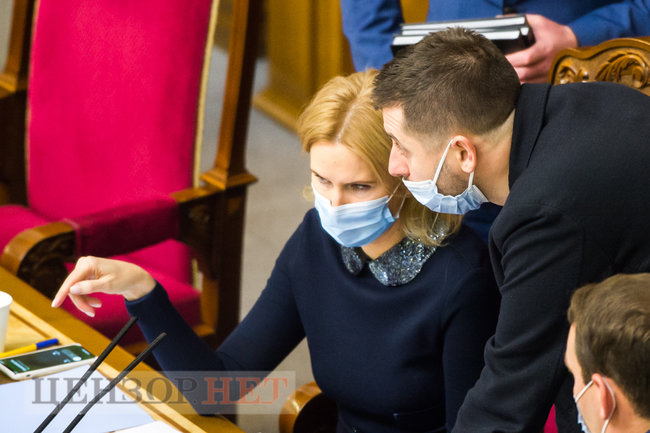 Прямое распоряжение Кивы, новый образ Тимошенко, фотожабы на Зеленского и сообщение от лисички Волошину из ОПЗЖ, - день работы ВР 17 ноября 12