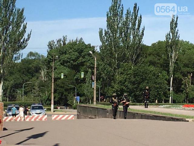 Прокуратура знову проводить обшуки в міськвиконкомі Кривого Рогу 04
