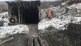 На Луганщині податківці та поліція припинили незаконний видобуток вугілля в шахті-копанці. ФОТОрепортаж
