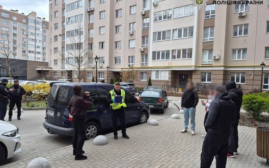 Поліція Києва затримала чоловіка, який вчинив стрілянину у Святошинському районі. ФОТО