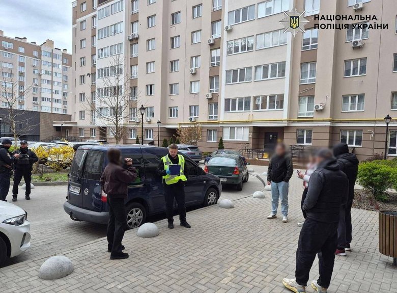 Полиция Киева задержала мужчину, устроившего стрельбу в Святошинском районе