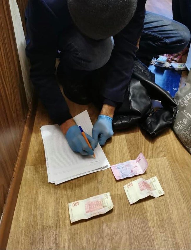 Київського поліцейського спіймали на збуті амфетаміну 02