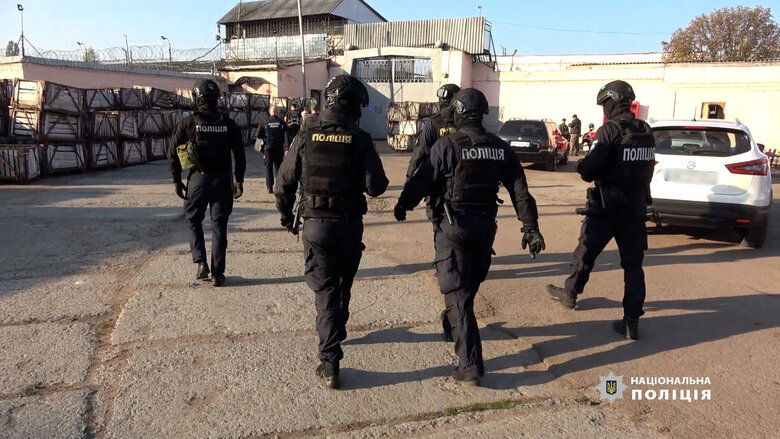 Prisoners sold non-existent cars to AFU: defrauded soldiers and volunteers 01