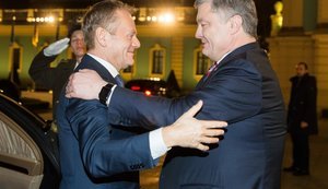 Туск - Порошенко: Вам есть, чем гордиться. Ваша репутация во всех столицах Европы очень высока