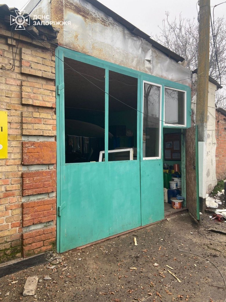 Russia attacks Ukrainian rescuers in Zaporizhzhia