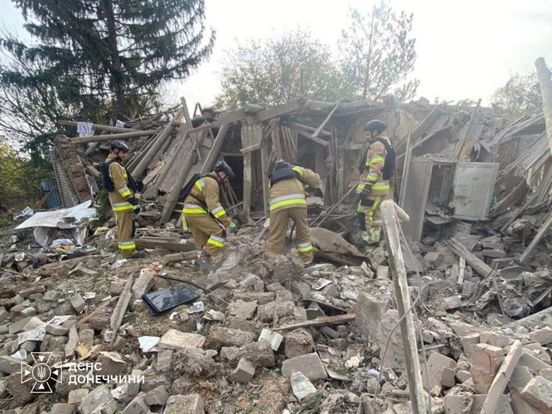 Russian airstrike on Yasnohirka kills man, injures woman