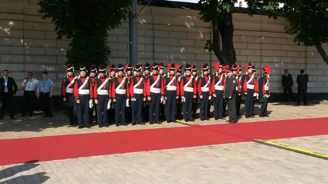 военные
