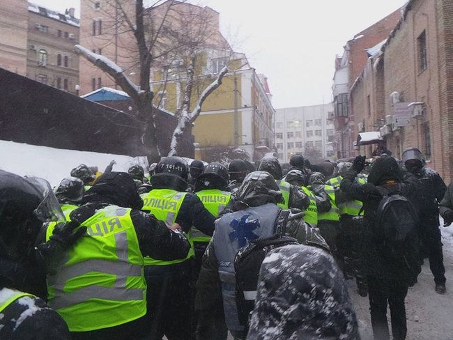 Суд відмовився відсторонити від посади мера Одеси Труханова 03