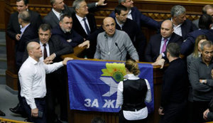 Протидія впливу Росії на українську політику: самими законами не обійдемося