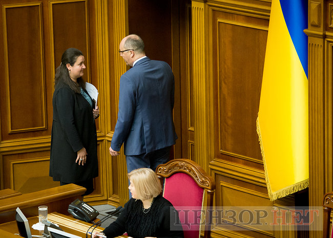 Розмова Шухевича і Шурми, Власенко в гостях у БПП і порожня сесійна зала, - робочий день у Раді 1 березня 11