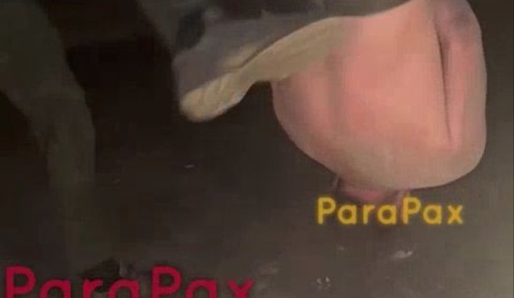 В армії РФ окупанта підвісили вниз головою і лупцюють за втечу з позицій. ВIДЕО