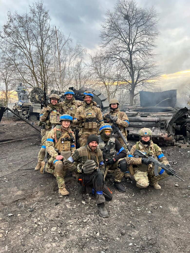 Для того, щоб перемогти росію, нам не треба захоплювати москву. Якщо ми переможемо на своїй території, росія і так сама собою розвалиться, – Валентин Ільчук 07