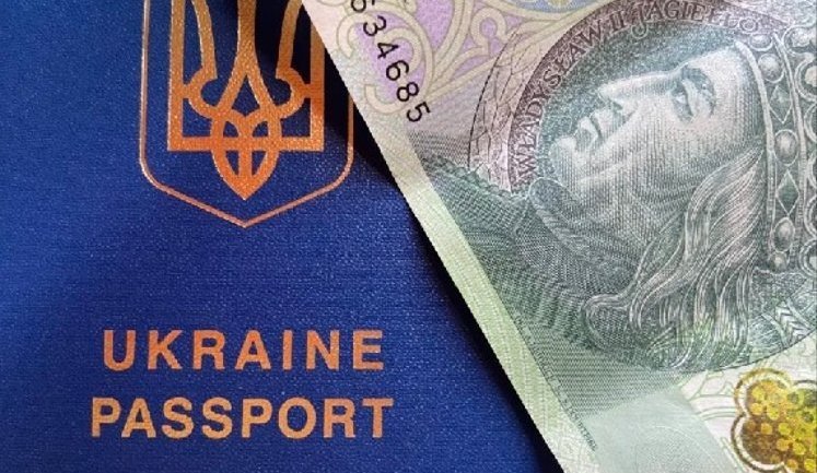 У Польщі зростають зарплати українців: в яких галузях найбільше платять?