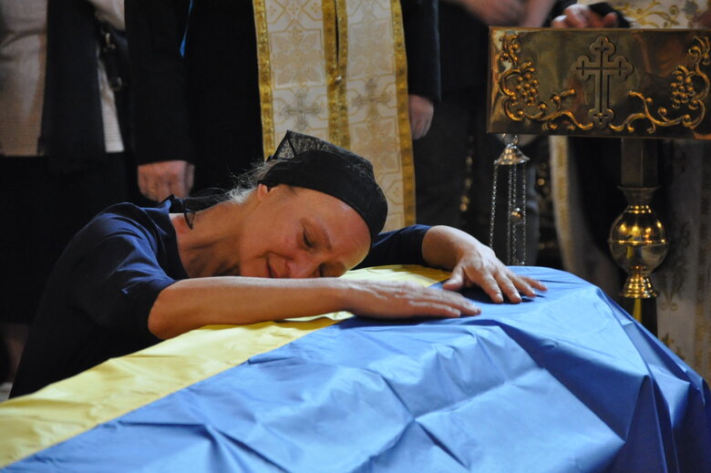 Із загиблим в бою з окупантами воїном Романом Барвінком (Скрипалем) попрощалися в Києві 66