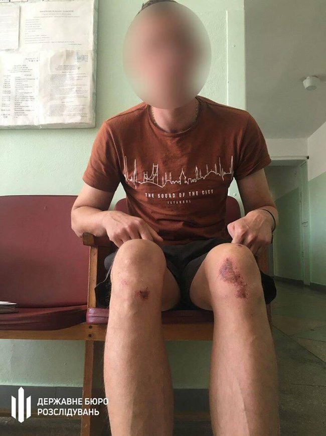 Отвезли на кладбище, били и требовали денег, - ГБР направило в суд обвинительное заключение в деле двух полицейских-вымогателей с Черкасщины 01