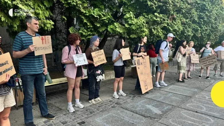 Мітинги проти відставки Федорова