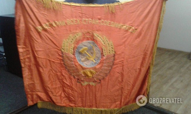 Продовжуючи справу великого жовтня: подробиці обшуків СБУ у Симоненка і КПУ 09