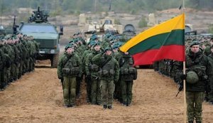 Литва залучає армію для охорони кордону з Калінінградом